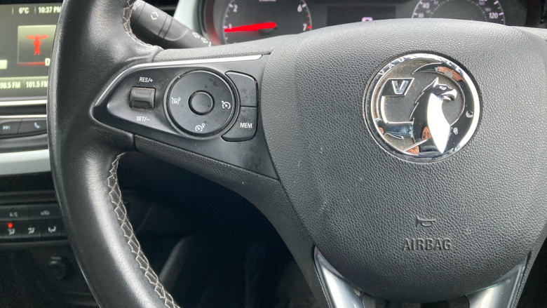 Vauxhall Crossland X 1.2T [110] Griffin 5dr [6 Spd] [Start Stop] Petrol Hatchback